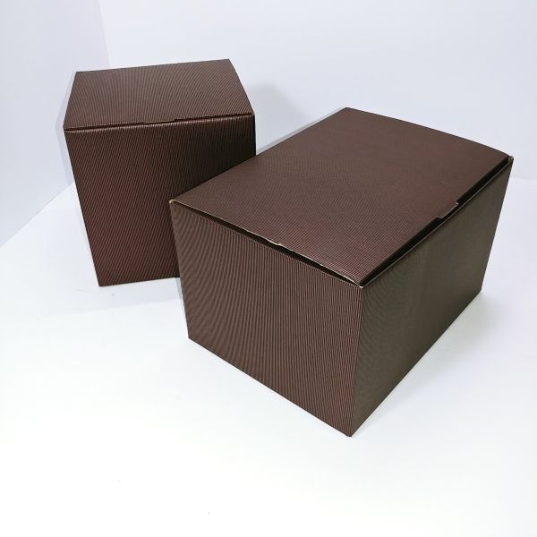 Red pearl corrugated box