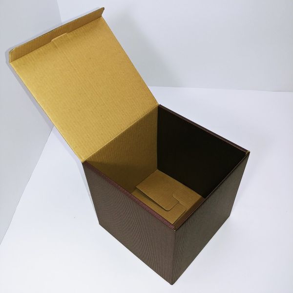 Red pearl corrugated box