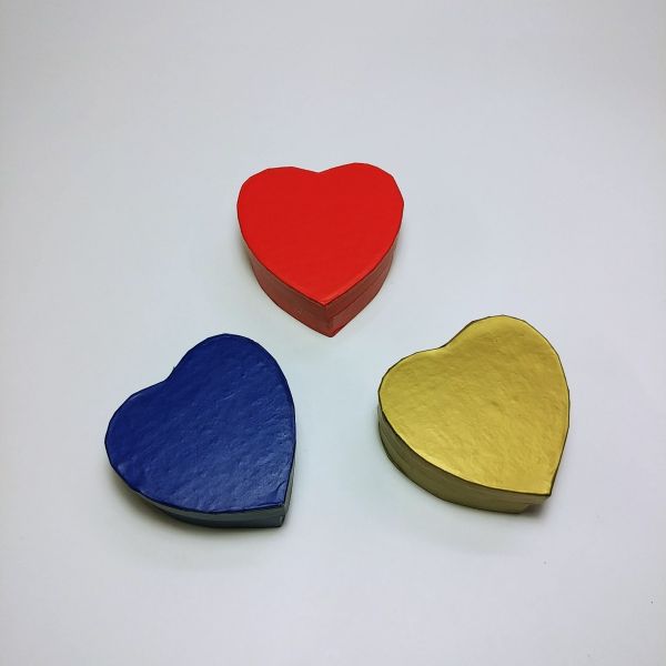 Matt Heart-Shaped  Top and Bottom Rigid Box 