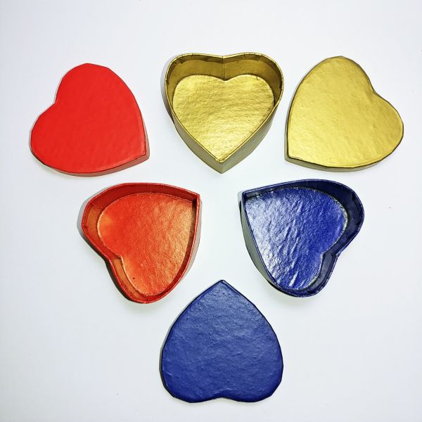 Matt Heart-Shaped  Top and Bottom Rigid Box 
