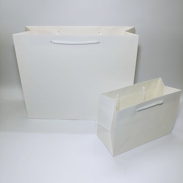 Matt white paper bag