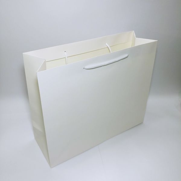 Matt white paper bag