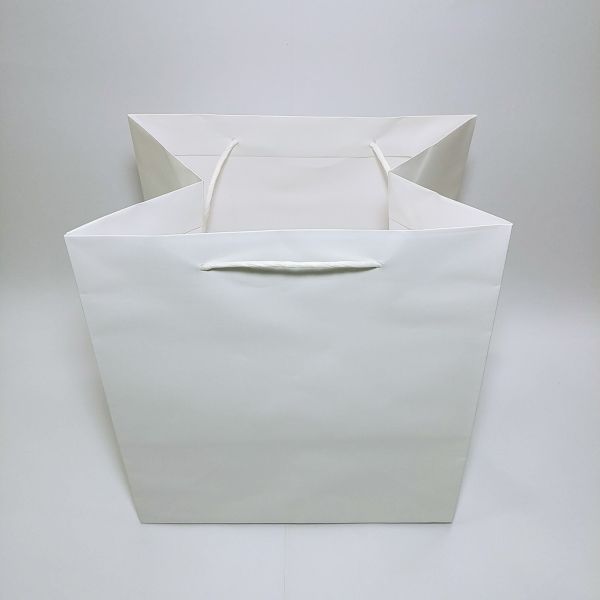 Big Base White Kraft Bag with Paper Twisted Handles and Baseboard